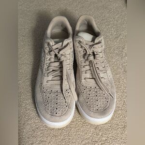 Nike Beige Sneakers